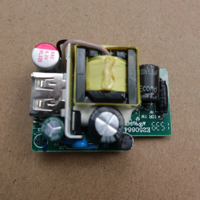 Европейское стандартное зарядное устройство USB/зарядная головка с компенсацией