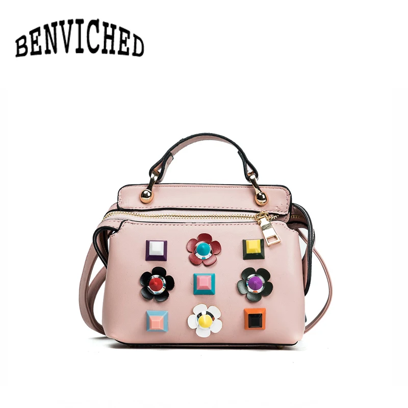 

BENVICHED 2018 new casual punk flower rivet hand-held small square woman shoulder Messenger bag mini bag R248