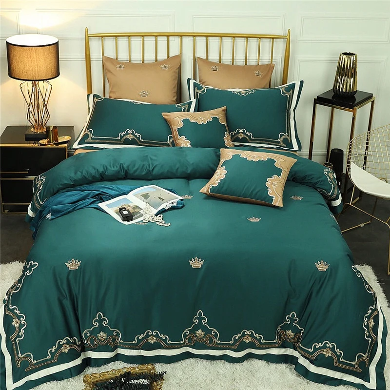 2018 Luxury Embroidery Egyptian Cotton crown Bedding Set Queen King size Bohemia Bed set Duvet