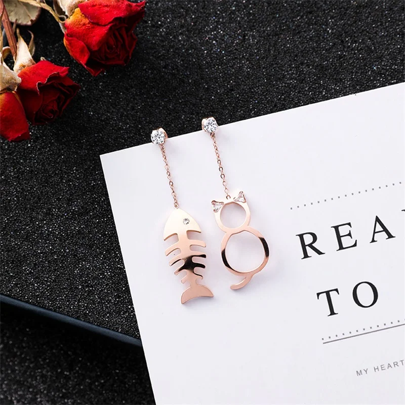 

2019 itanium Steel Asymmetric Cute Animal Cat Fishbone Earrings Quality Fashion Korean Women's Wild Statement Jewelry Gifts