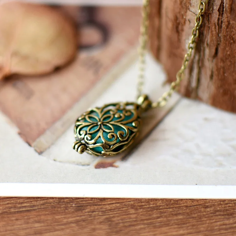 Flyleaf Vintage Hollow Carving Flower Necklaces & Pendants For Women Essential Oil Aromatherapy Retro Jewelry - Image 3