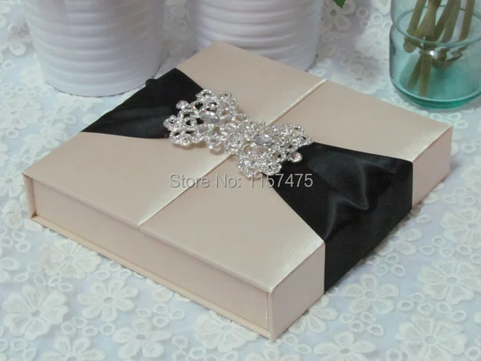 HI2014-01 Ivory Silk Box.jpg