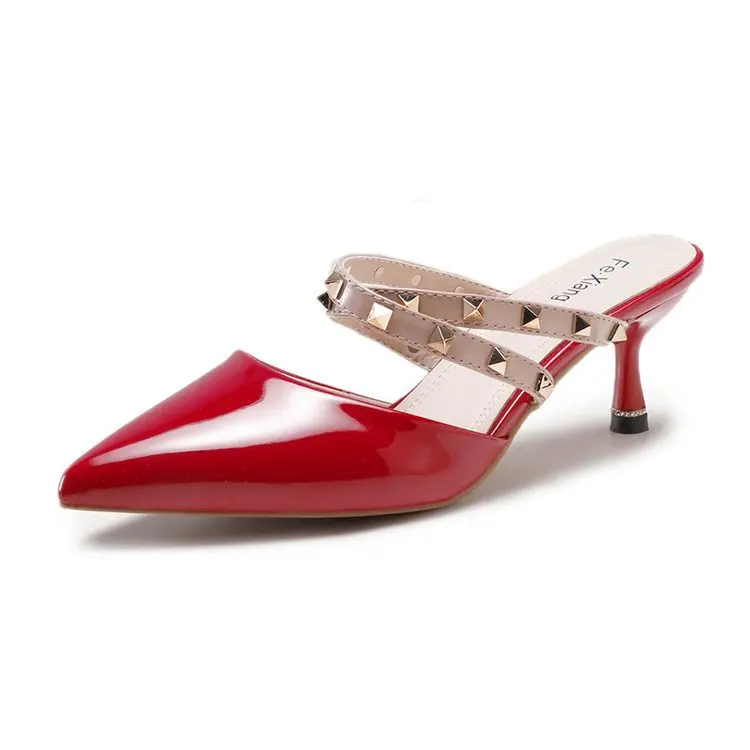 

2019 new Temperament women's shoes rivet pointed single shoes after the outer wear half slippers red patent leather shoes