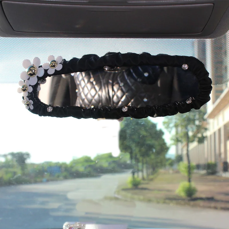 Crystal Daisy Car Interior Accessories Rear View Mirror Cover Leather Auto Rearview Mirror Cover Decoration For Women and Girls