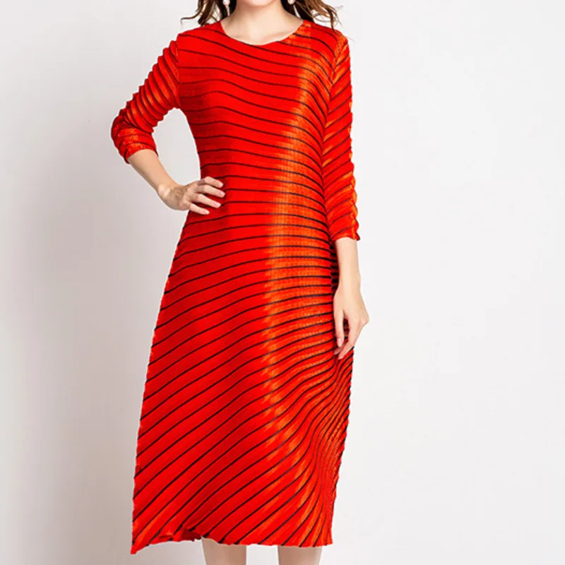 TVVOVVIN Autumn New Casual Fashion Temperament Women Loose Plus Horizontal Striped Round Neck Pleated Dress Dresses C331