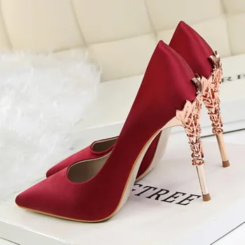 

Metallic sequins with sexy, high-heeled club shoes girl party shoes atractive