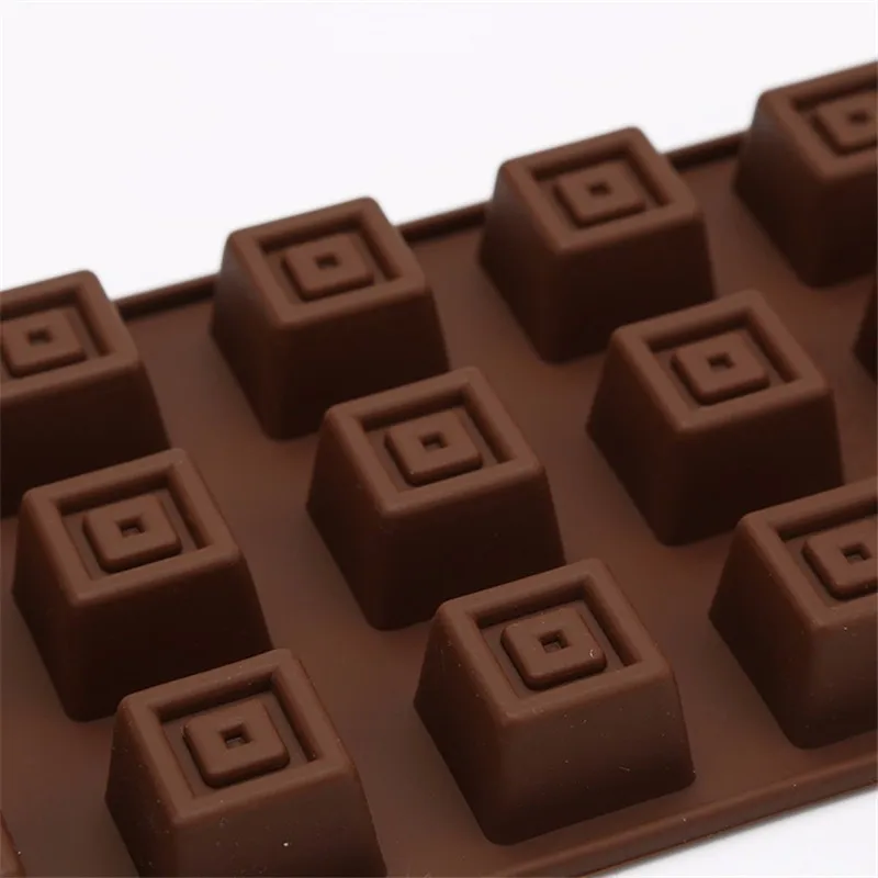 2690703533_208837996