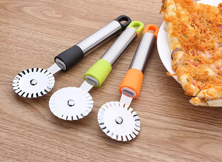 

1PC Round Pizza Cutter Stainless Steel Pizza Knife Cutter Pastry Pasta Dough kitchen Baking Tools KX 263