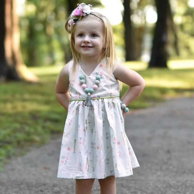 

AiLe Rabbit 2019 ins hot style rural wind small and pure and fresh flower girl child dress baby vest princess dress