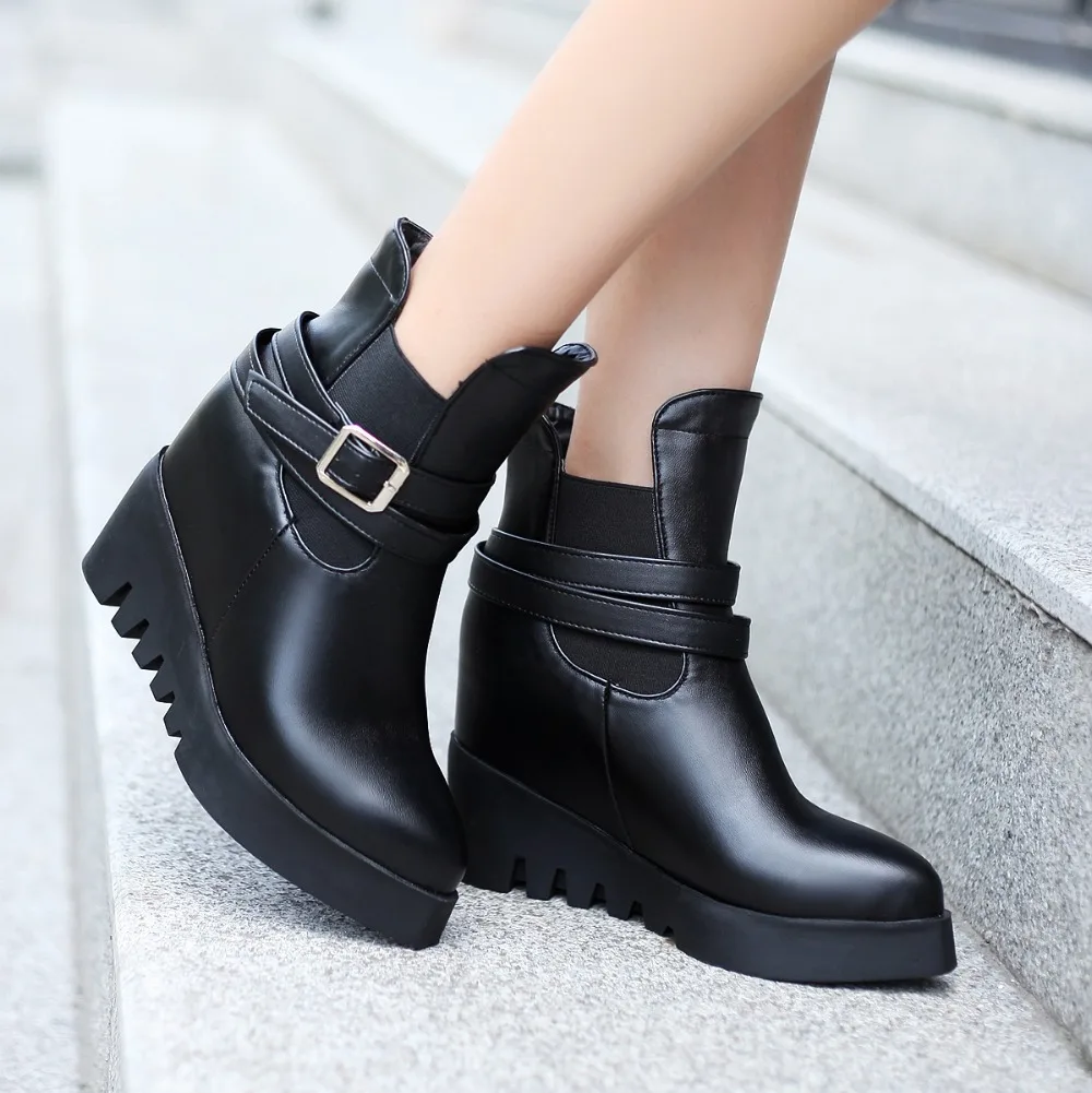 wedge heel motorcycle boots