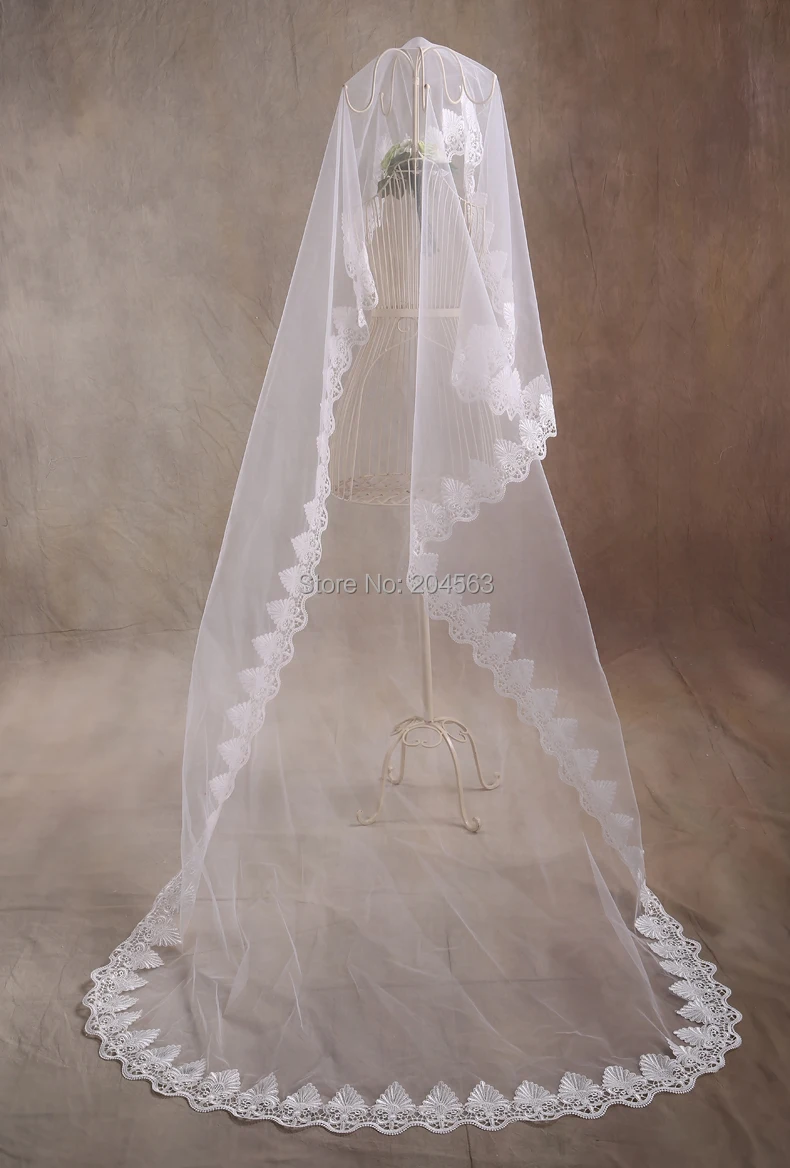 

2018 One-Layer White or Ivory Lace Long Veil Wedding Veils Tulle Veil for Bride without Comb