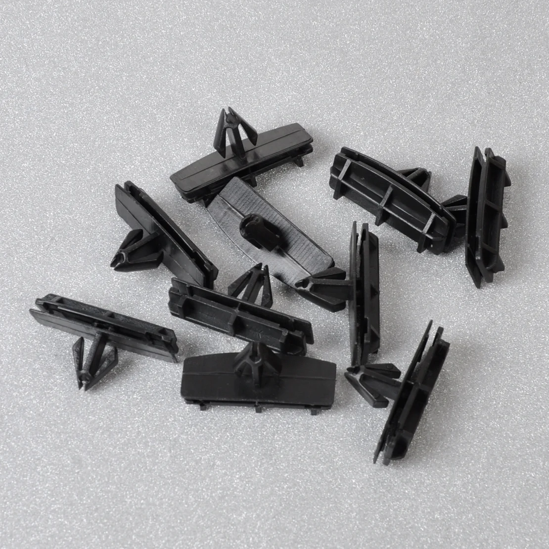 

DWCX 50pcs Black Fender Flare Moulding Clips 55157055AA For Jeep Liberty Wrangler 2005-2008 2009 2010 2011 2012 2013 2014+