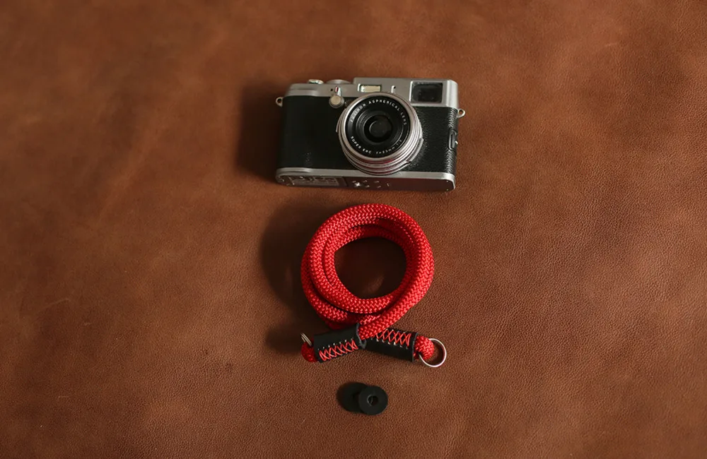 Windmup-8mm-red-climbing-rope-black-leather-Handmade-camera-strap (1)
