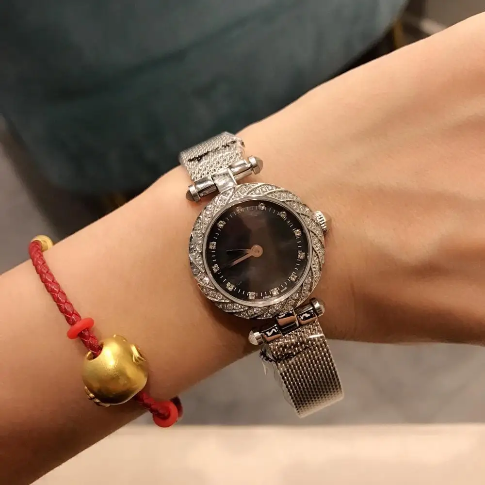 

A0715 Women's Watches Top Brand Runway Luxury European Design Quartz Wristwatches