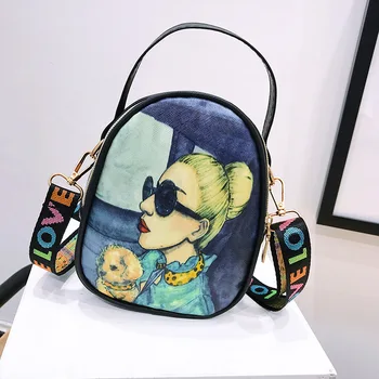 

102518 new hot lady small flap bag female cartoon printing messenger bag