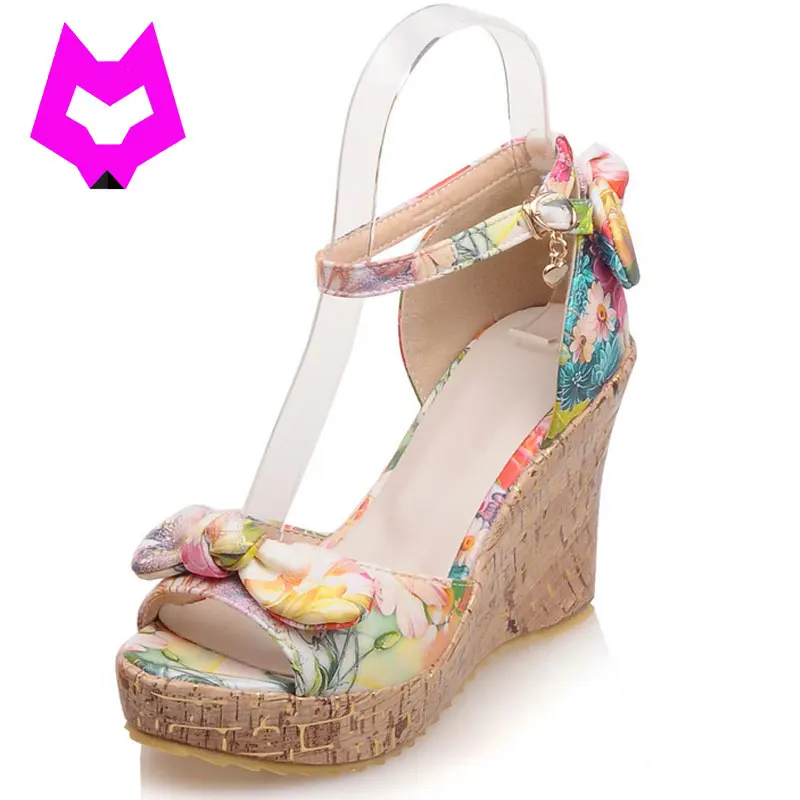 

Wolf Who Hawaii style Women Sandals Summer Wedges Sandals Platform flower print Lace Belt Bow Flip Flops high-heeled shoe woman