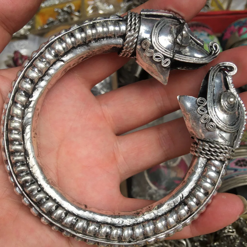 Old Tibet Silver Handmade twist-style creative Dragon Bracelet 