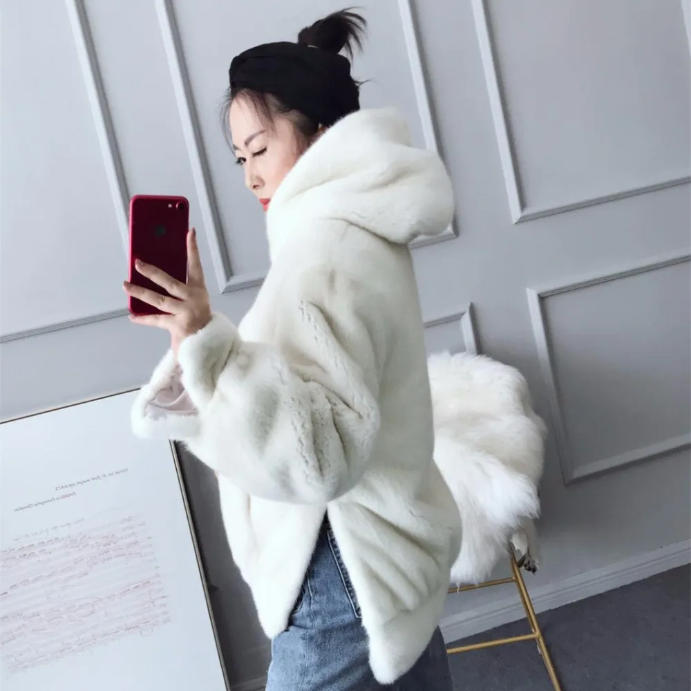 Женская норковая куртка с капюшоном зимняя теплая из цельного натурального меха