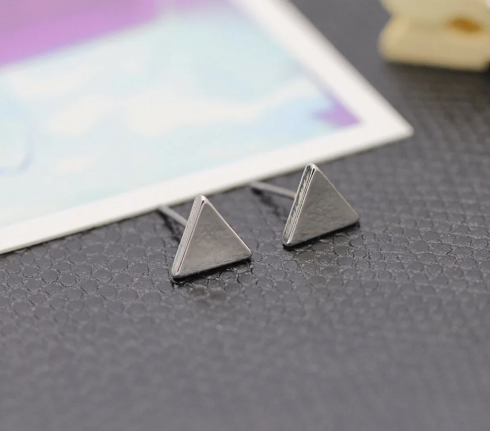 Fashion Triangle Stud Earrings for Women Gold Black Silver Color-2 (4)
