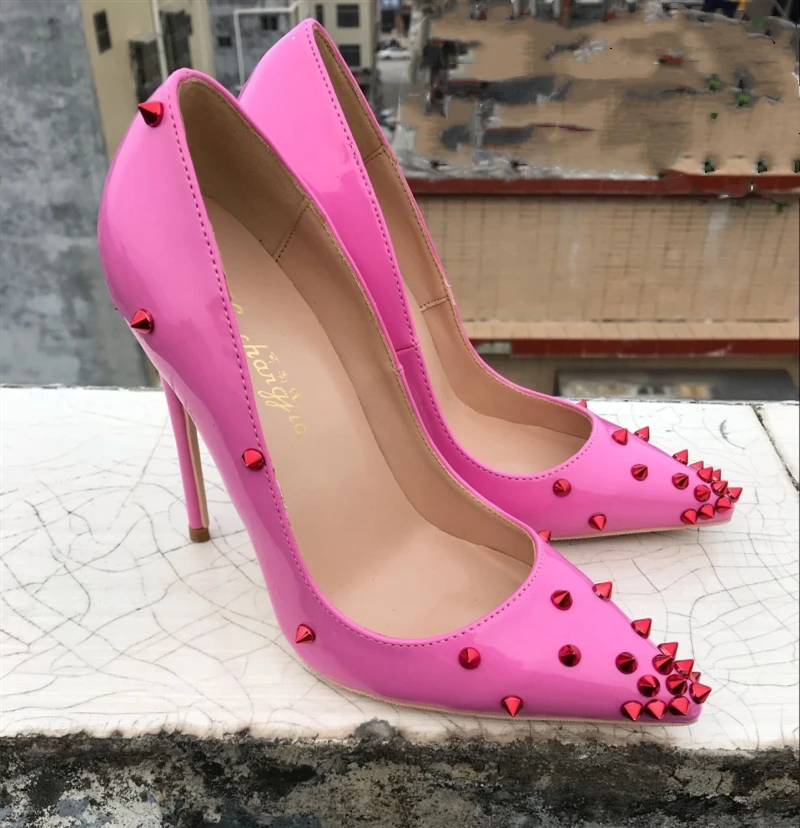 

2019 New Summer European Women Punk Shoes Rivet Pointed Toe Shoes Patent Leather Shallow Pink Party Night Club Lady Single Shoes