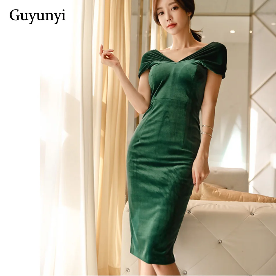 

Plain Color Sexy Club Dress 2019 Spring Slash Neck Off the Shoulder Knee-Length Slim Temperament Pencil Velvet Women's Dress