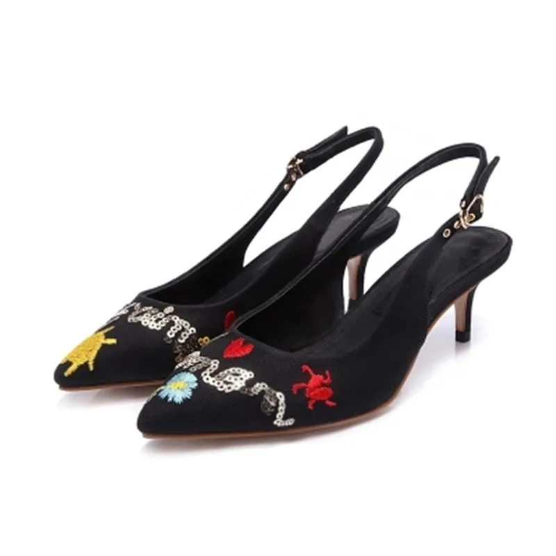 

2018 spring and autumn new pointed high-heeled shoes with a buckle asakuchi single shoes embroidered retro shoes