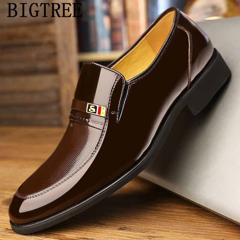 Patent Leather Business Shoes Men Loafers Office Formal Classic Coiffeur Luxury Italian Brand Erkek Ayakkabi huismerk kopen in de aanbieding Patent Leather Business Shoes Men Loafers Office Formal Classic Coiffeur Luxury Italian Brand Erkek Ayakkabi huismerk kopen in de aanbieding