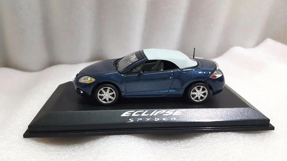 1:43 литья под давлением модели для Mitsubishi Eclipse Spyder Синий сплава игрушечный автомобиль миниатюрный коллекция подарки