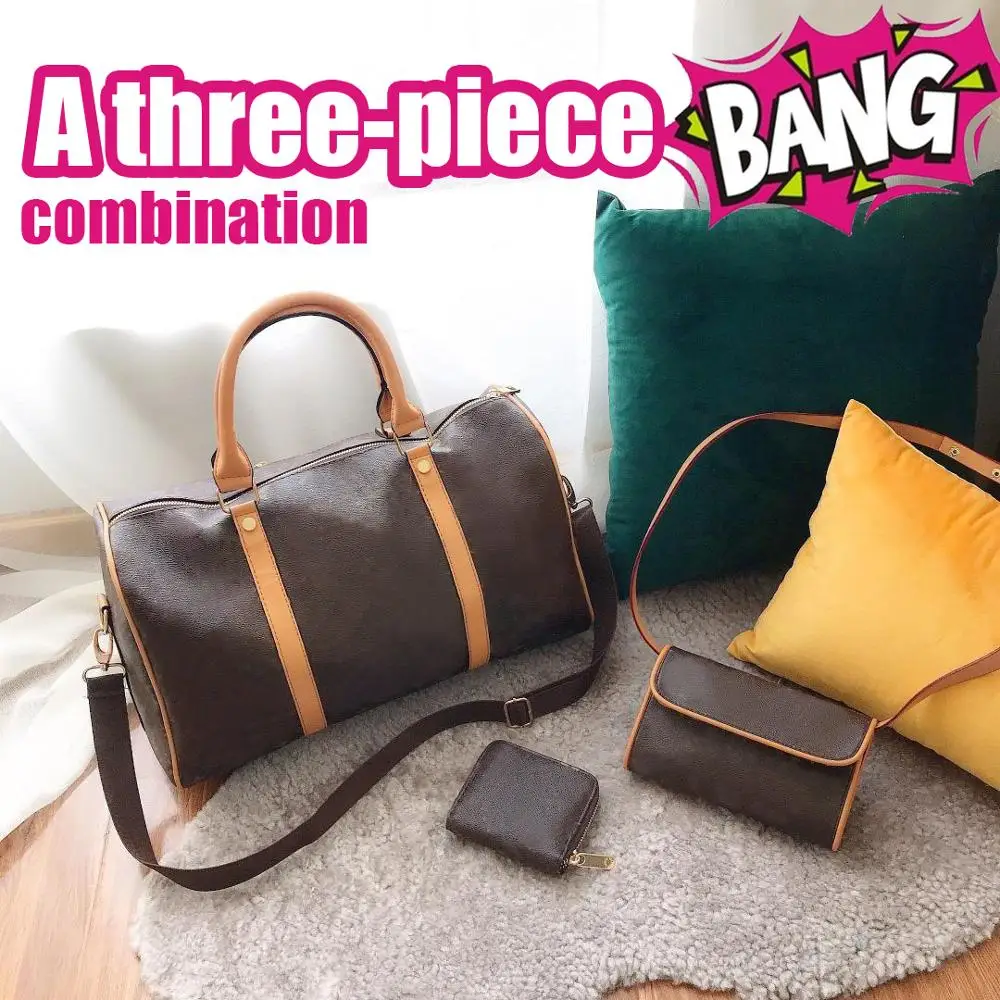 

2019 special bag, three-piece set combination.Fashion trends.Pillow package.Fanny pack, purse three sets in one.Exempt postage