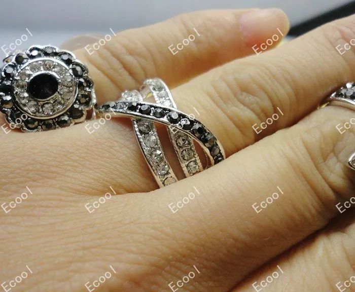 10 шт. Ювелирное кольцо оптом много модные разноцветные стразы посеребренные кольца LB173