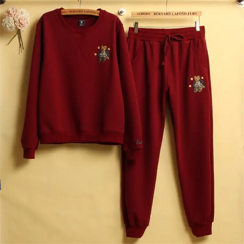 

Autumn And Winter Women embroidery Tracksuits Set Tops + Pants Two Pieces Track Women Suit Keep warm Casual Sportswear Feminine