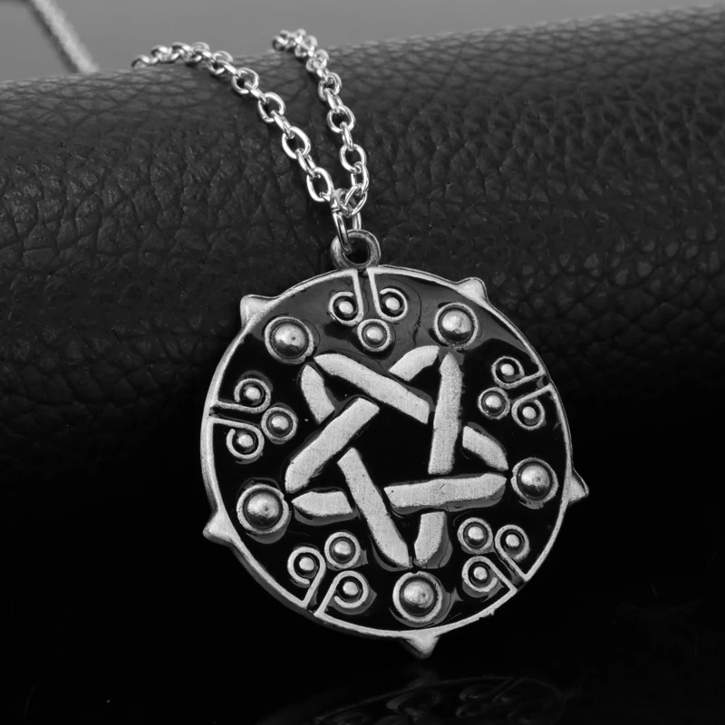 HANCHANG The Witcher 3 Wild Hunt Geralt Wolf Necklace ,Triss Medallion Necklace,Yennefer Choker Necklace ,Games Jewelry HANCHANG The Witcher 3 Wild Hunt Geralt Wolf Necklace ,Triss Medallion Necklace,Yennefer Choker Necklace ,Games Jewelry