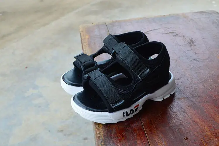 Sapatos de Praia Sapatos de Dedo do pé Plana do Bebê da Criança Meninas Sandálias Verão Novos Meninos Sapatos Romanos Aberto Preto Rosa Branco 2020 17 Mamãe e Bebê