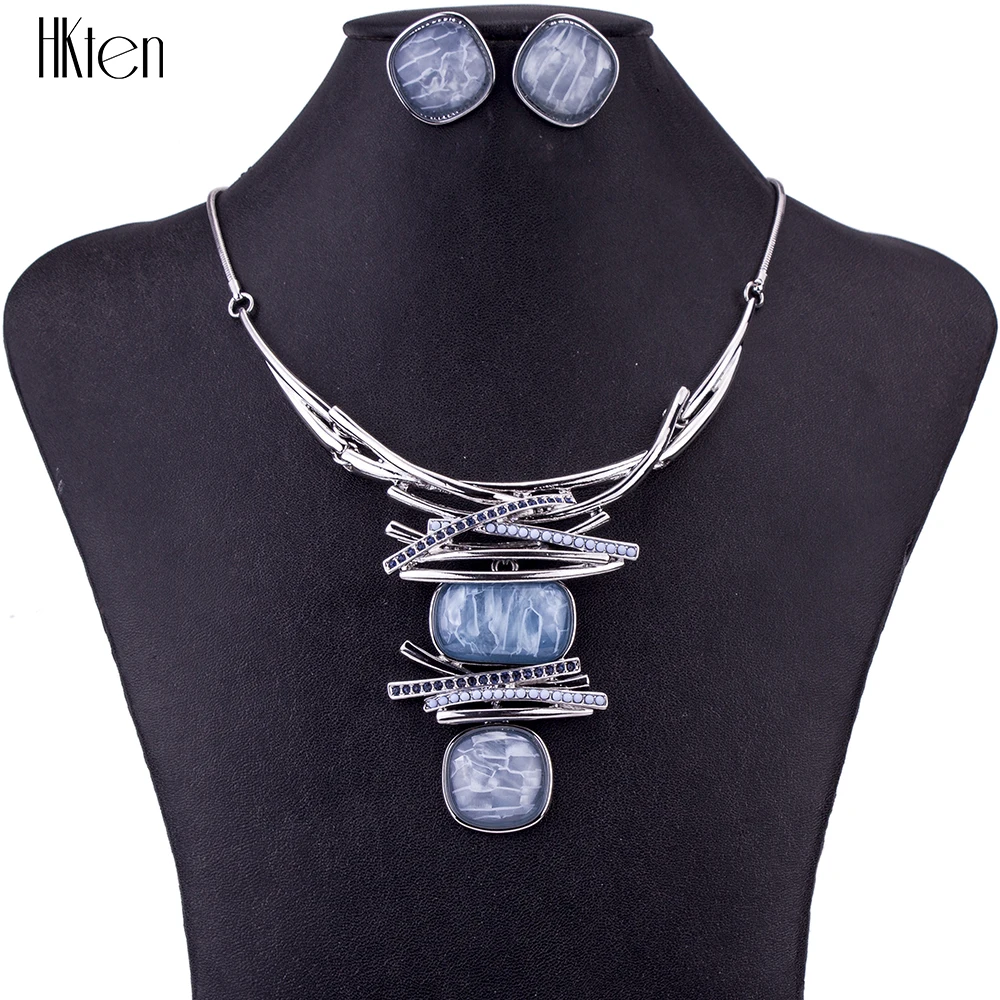 Economici MS1504674 Gioelleria raffinata e alla moda Imposta di Alta Qualità Dell orecchino Della Collana Set di Luce Blu Del Pendente Ovale di Disegno Nuziale Del Partito Gioielli Regali