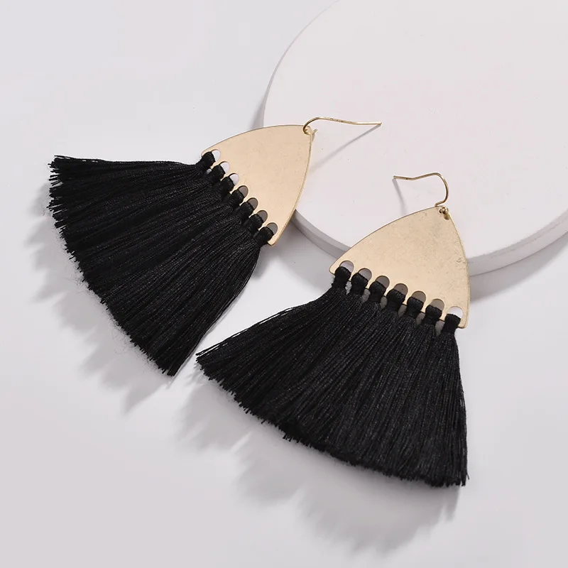 E4092 Black