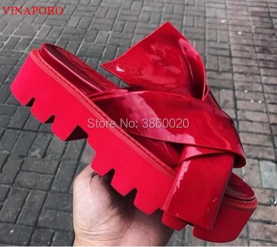 

Platform Sandals Chunky Heel Slippers Women Flats Thick Heel Slides Patent Leather Candy Color Flip Flops Designer Summer Shoes