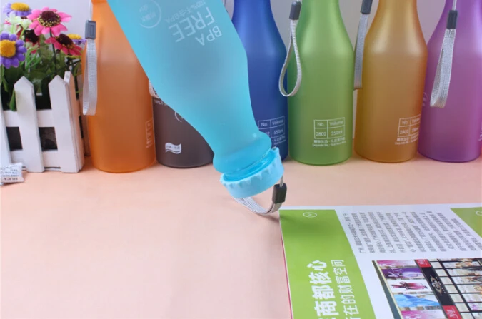 1 матовое покрытие герметичные пластиковые горшки 550 мл небьющаяся портативная Спортивная вода чайник BPA бесплатно для путешествий J1362