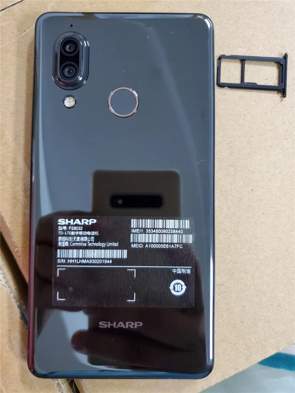 Смартфон SHARP S3 SHARP AQUOS S3 4 Гб+ 64 Гб 6,0 ''FHD+ Восьмиядерный процессор Snapdragon630 Android 8,0 12 МП 3200 мАч, мобильный телефон