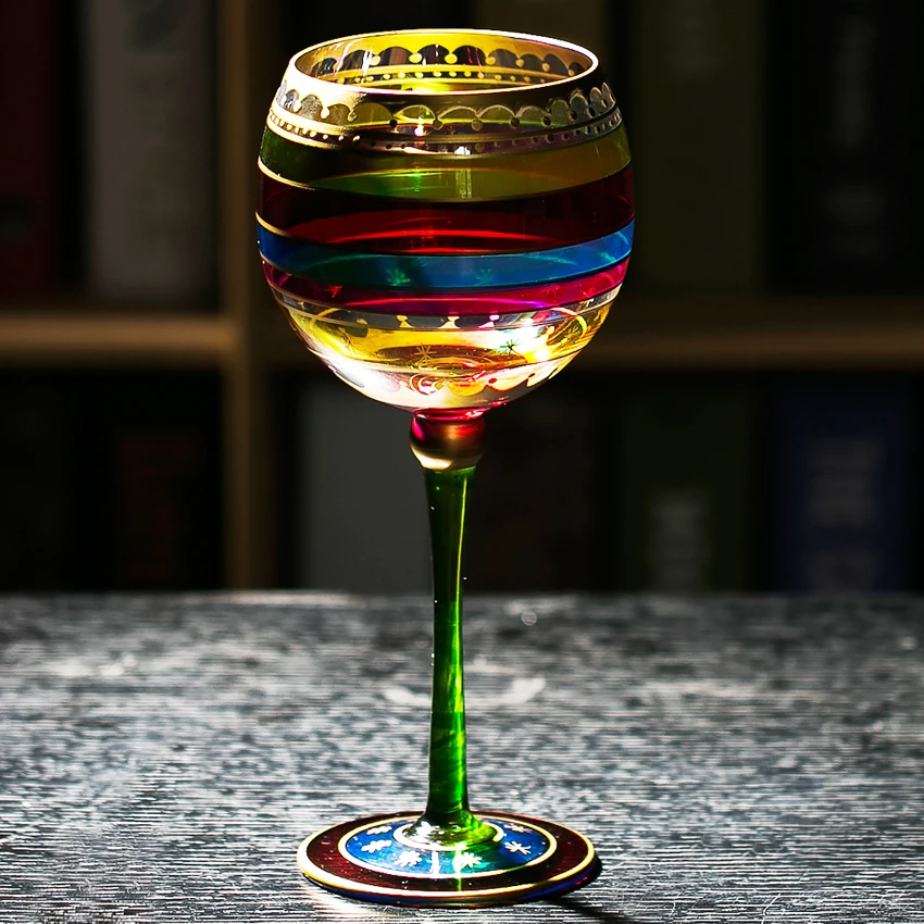 Интересный бессвинцовый крашеный бокал для красного вина, бокал для вина, бокал для коктейля, круглые чашки, вечерние стаканы для бара, отеля