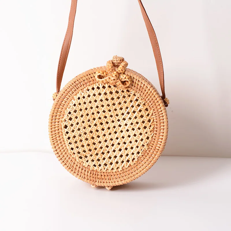 

Handmade Rattan Flower Woven Round Women Crossbody Bag Vintage Straw Female Messenger Bag Lady Summer Cute Beach Shoulder Bag
