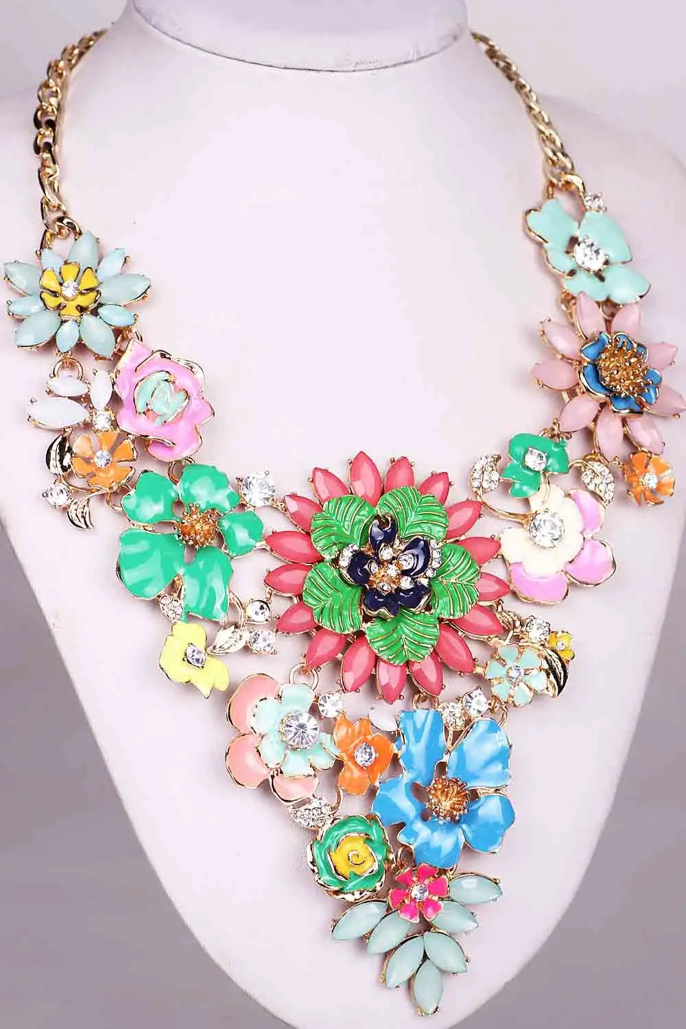 

New Fashion Handmade Woman Gorgeous Resin Rhinestone Flower Bib Statement Women Choker Brand Necklaces Pendants
