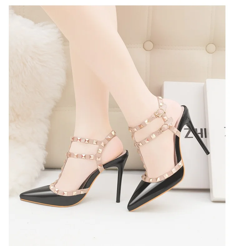 4472772722_1672530397