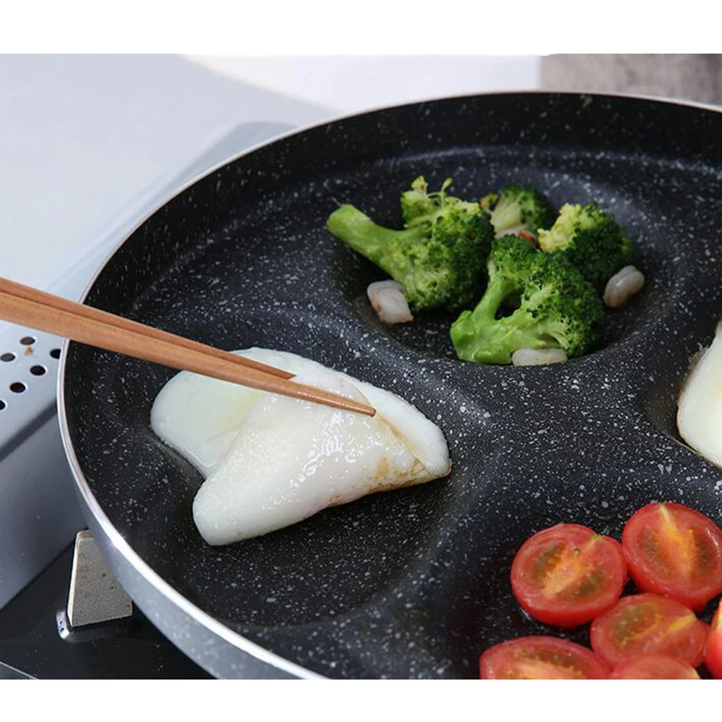 4 Holes Non-Stick Frying Pan Egg Cookware Kitchen Heart Shape Frypan 28cm