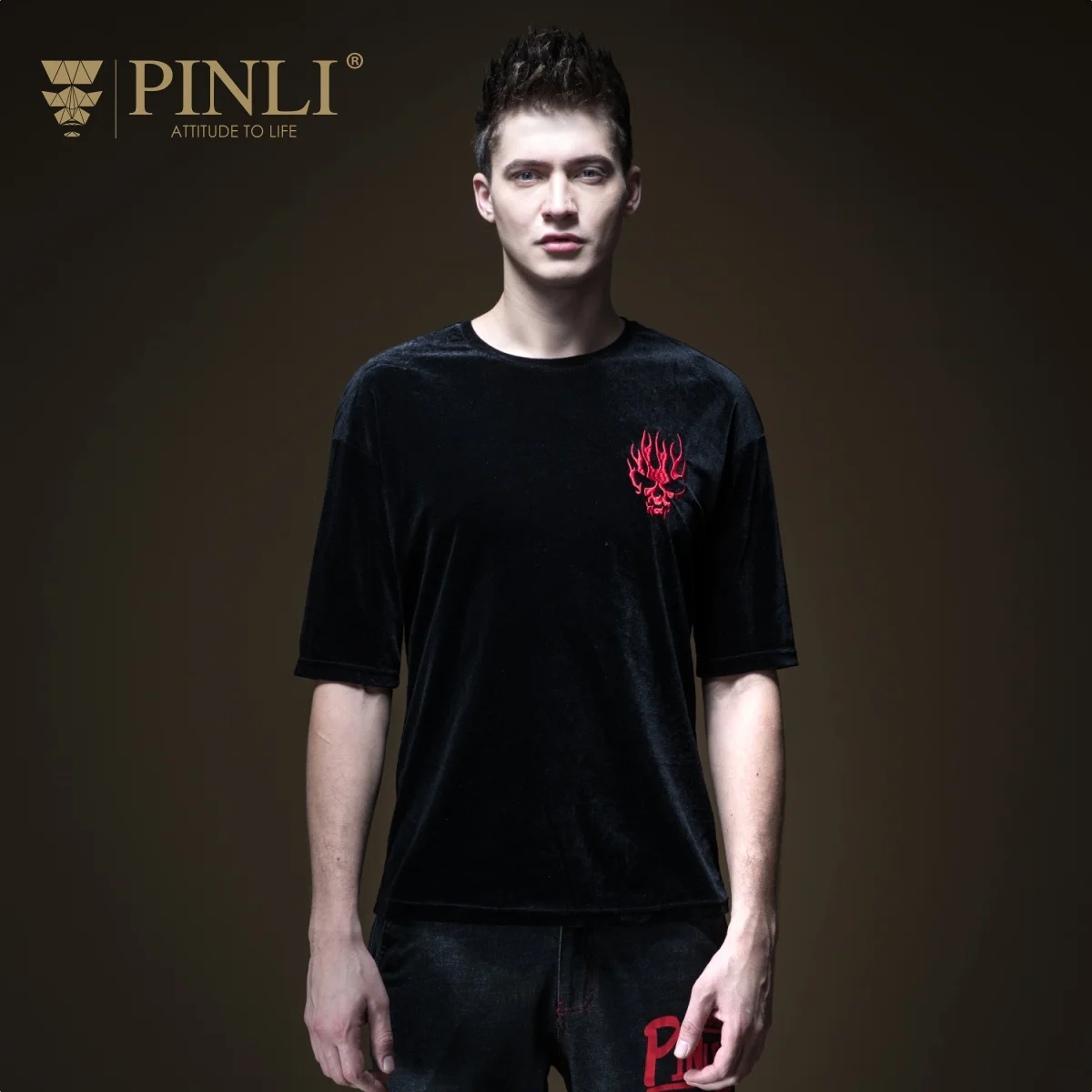 

2018 Half Undertale Palace Dragon Ball Pinli Summer Hot New Men's Decorated Body Embroidered Velvet Sleeve T-shirt B192111201