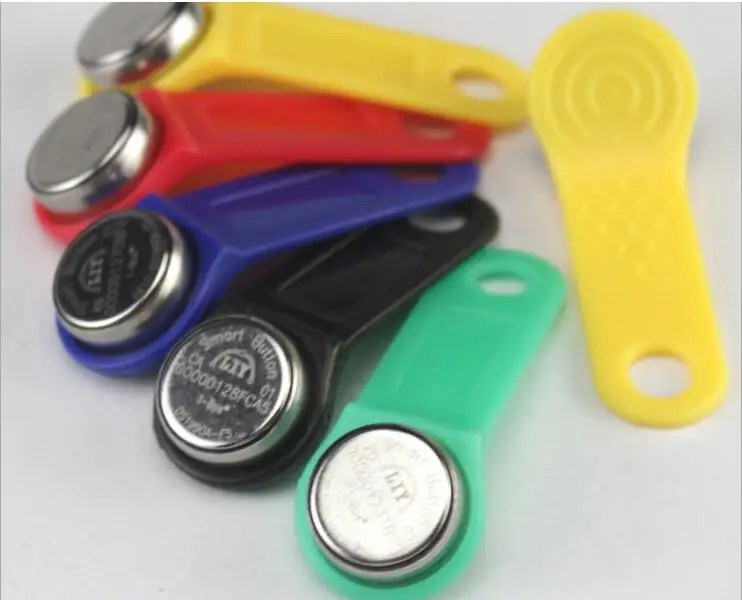 O envio gratuito de 100 pçs/lote Número de Série DS1990A iButton DS1990A F5 IButton chave eletrônica Toque botão de toque cartão de Memória TM90CARD