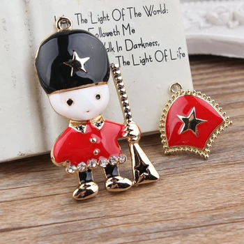

Min order 20pcs/lot Alloy drop oil gold-color Cartoon British Royal Guard/Shield shape pendant charms diy jewelry making