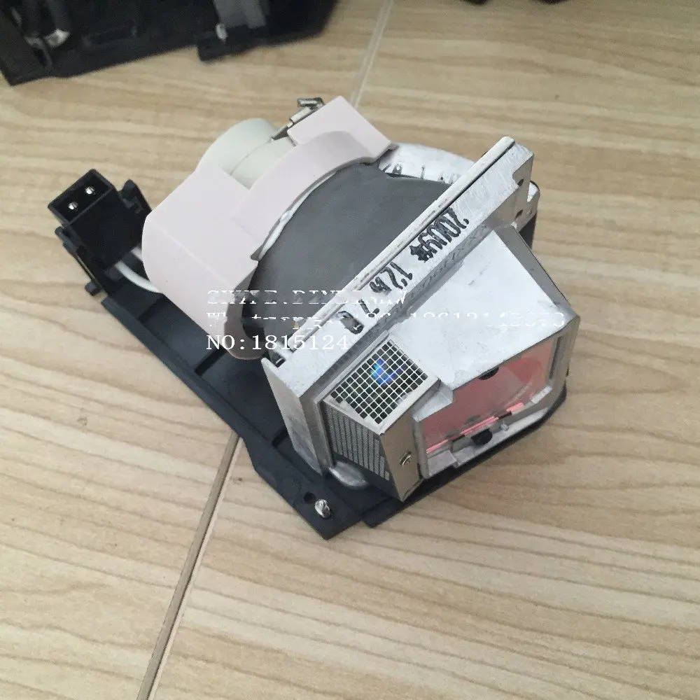 

Replacement Replacement Original Projector Lamp 725-10225 / 330-9847 / X9KHM for dell S300,S300Wi,S300W Projector(190 Watts)