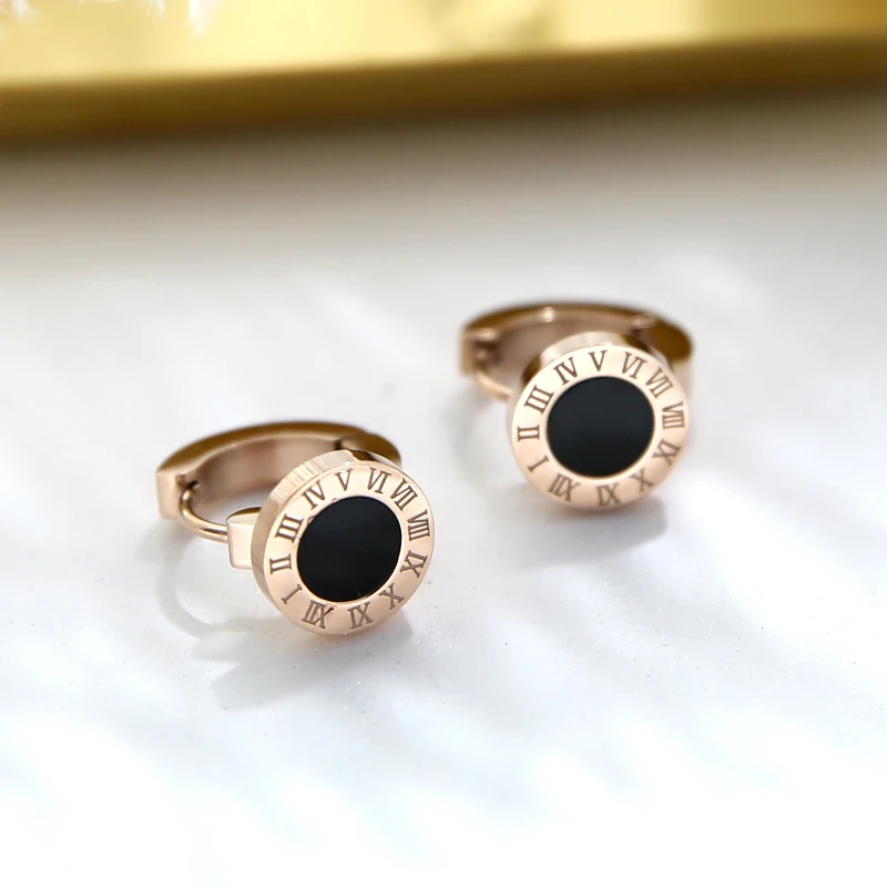

New fashion Design earrings for woman Rose Gold-color black shell Circular Surface Roman Letter Dance charm Earring