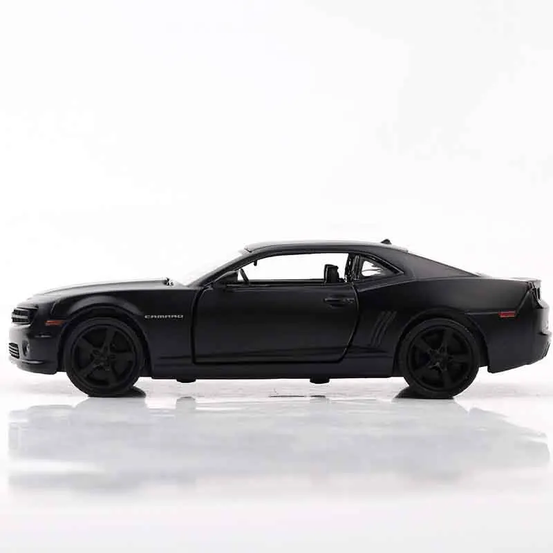 Модель автомобиля Chevrolet Camaro матовая черная 1:36|Наземный транспорт| |