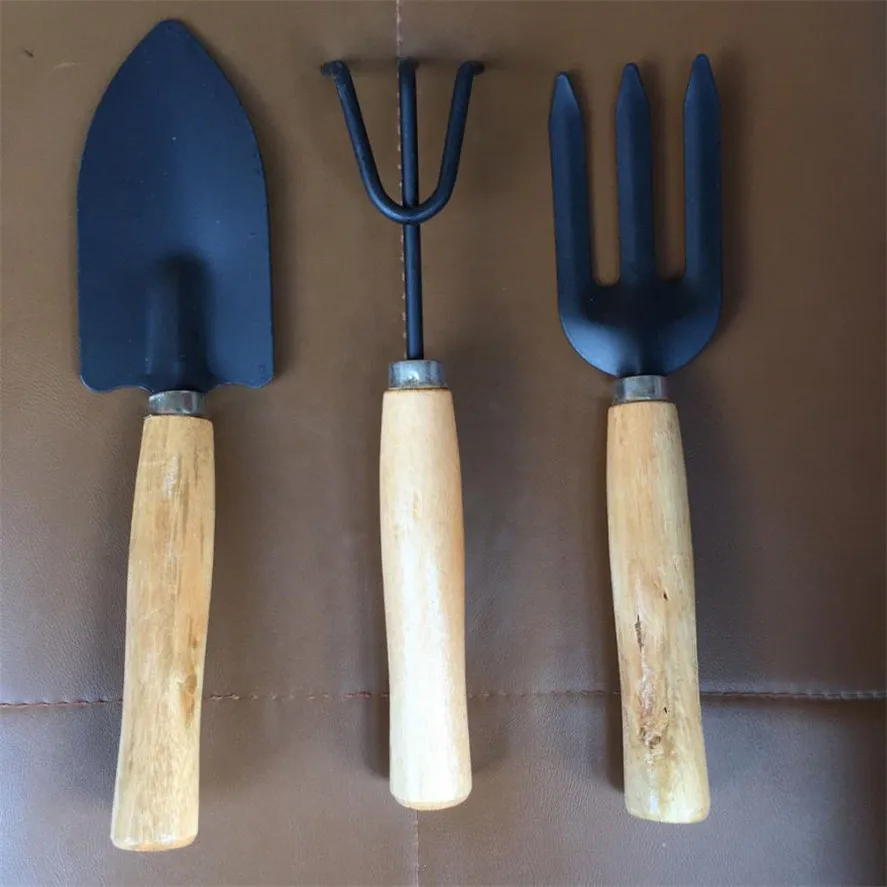 

New Garden Watering Kits Tools 3Pcs Set Shovel Rake Wood Handle Metal Head Kids Tool Mini Garden Tools High Quality 35